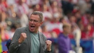 图片报：朗尼克和多特已探索合作可能，他或任体育总监而凯尔下课