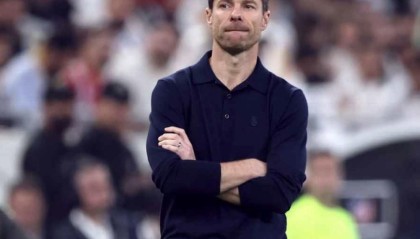 罗马诺：阿隆索将会很快返回教练席，各俱乐部都在关注他的动向